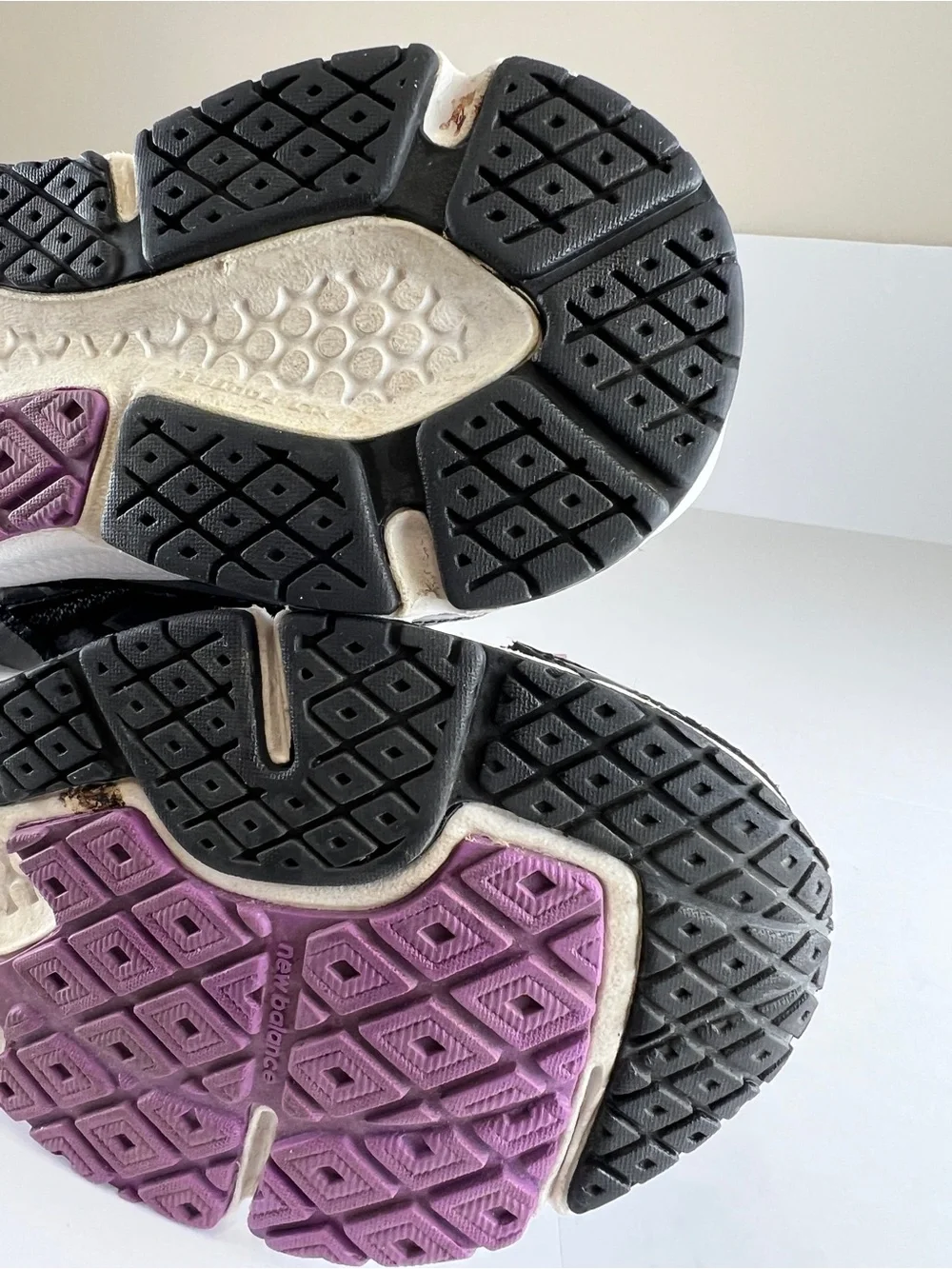 New Balance 490v2 Women's Black & Purple‎ Athletic Running Shoes 9.5B